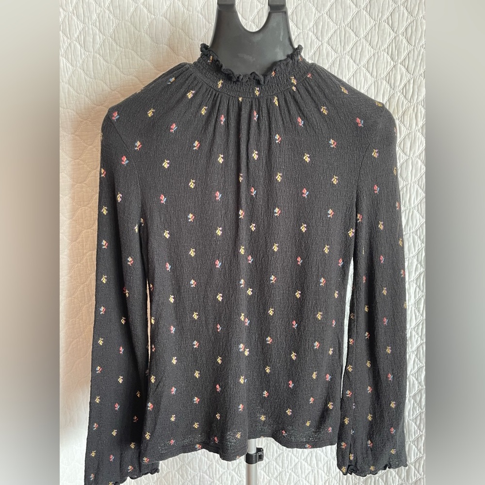 Size Small Black floral top by Madewell